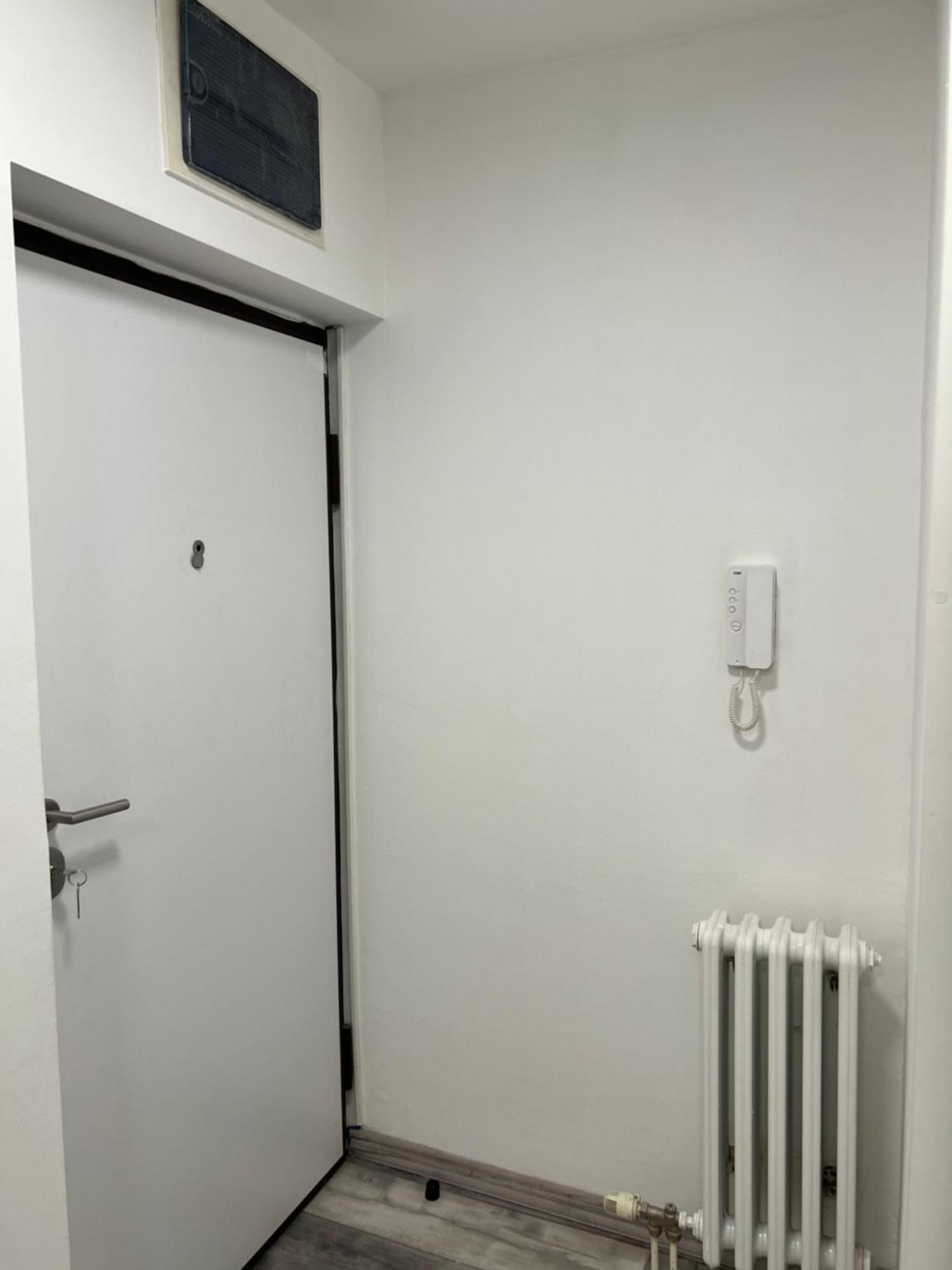 Apartman Omar Stan Na Dan Besplatan Parking Szarajevó Kültér fotó