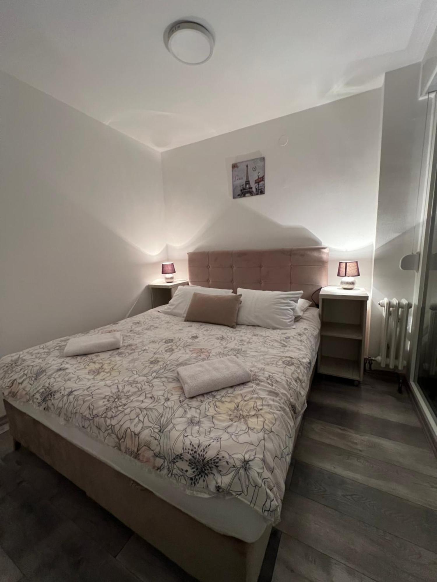 Apartman Omar Stan Na Dan Besplatan Parking Szarajevó Kültér fotó